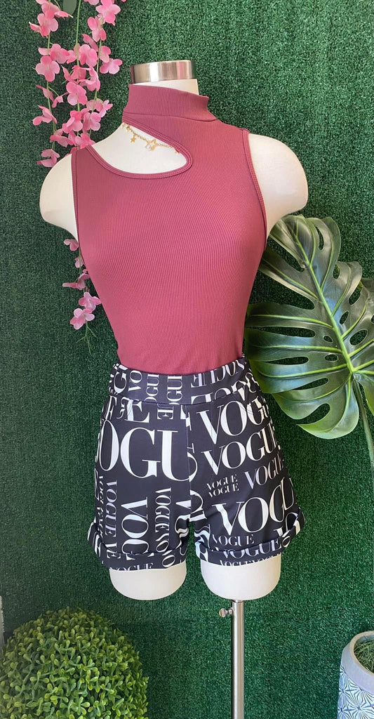 Vogue Black Short