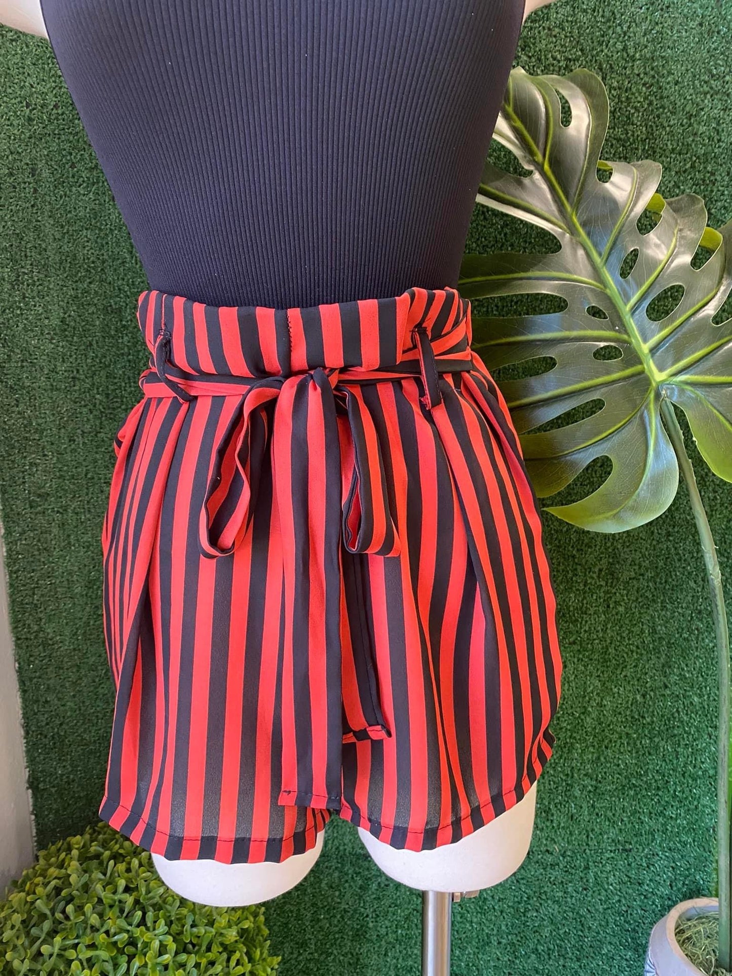 Red-Black Short